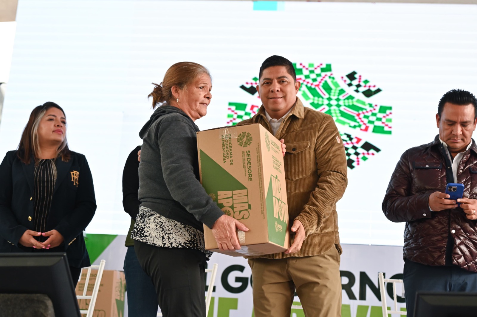 RICARDO GALLARDO ARRANCA RESCATE DE UNA AVENIDA MÁS EN VILLA DE POZOS