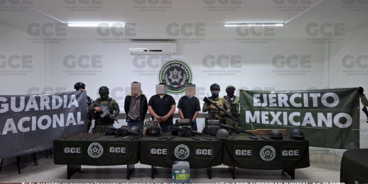 GUARDIA CIVIL ESTATAL NEUTRALIZA A CÉLULA CRIMINAL EN CÁRDENAS; HAY TRES DETENIDOS Y SIETE VEHÍCULOS CON REPORTE DE ROBO ASEGURADOS