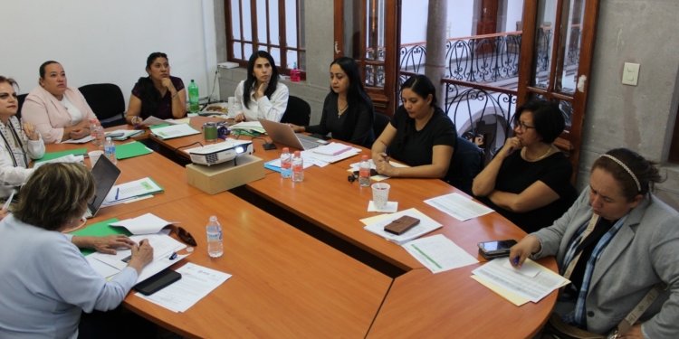 RECIBE EJECUTIVO ESTATAL PERFILES PARA EL CERTAMEN POTOSINA DEL AÑO EDICIÓN 2025