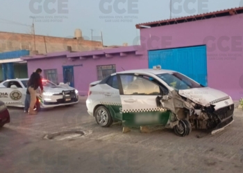 TRAS PROTAGONIZAR INTENSA PERSECUCIÓN EN LA CAPITAL POTOSINA, TAXISTA ALCOHOLIZADO ES DETENIDO POR GUARDIA CIVIL ESTATAL