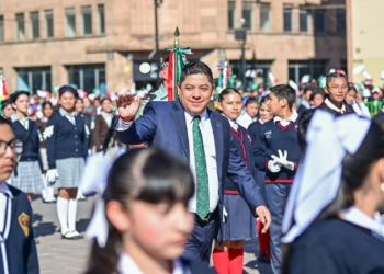 RICARDO GALLARDO PRESIDE CELEBRACIÓN POR EL DÍA DE LA BANDERA