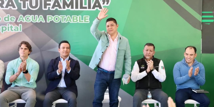 CON APOYO DEL ESTADO, FAMILIAS TENDRÁN ACCESO AL AGUA POTABLE