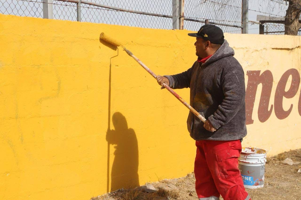Alcalde Enrique Galindo, al rescate de la Liga Pequeña de Beisbol