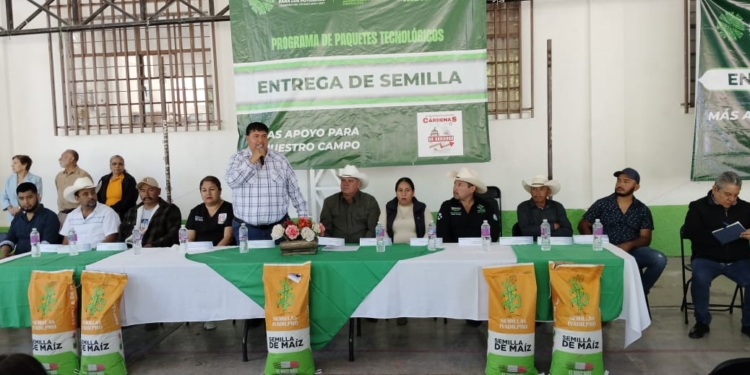 ENTREGA GOBIERNO DEL ESTADO MÁS APOYO AL SECTOR AGRÍCOLA DE LA REGIÓN MEDIA