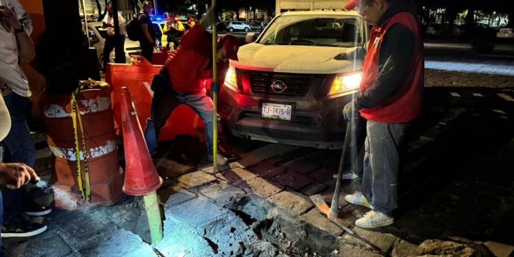 Gobierno de la Capital inicia trabajos de rehabilitación por hundimiento en calle Parrodi