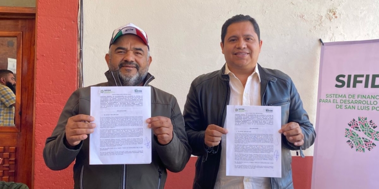 EJECUTIVO ESTATAL PROMUEVE EMPRENDIMIENTOS Y NEGOCIOS EN RAYÓN