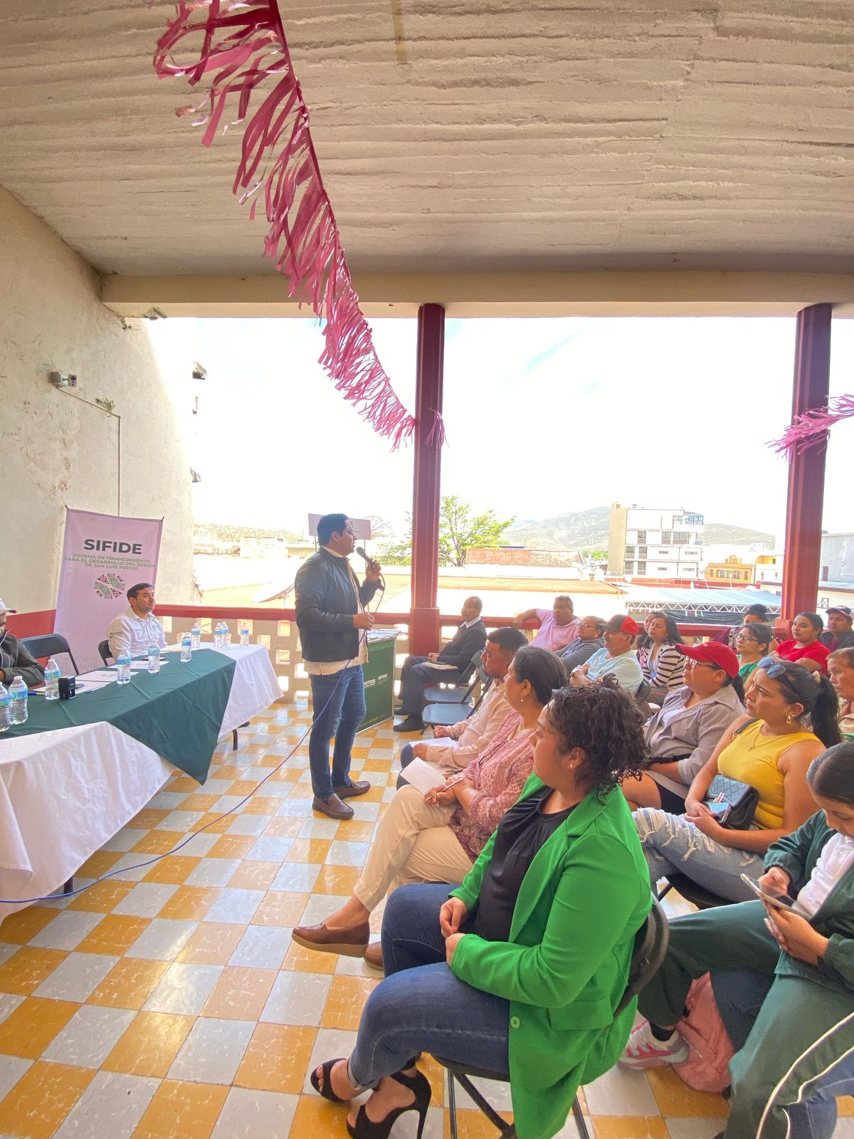 EJECUTIVO ESTATAL PROMUEVE EMPRENDIMIENTOS Y NEGOCIOS EN RAYÓN