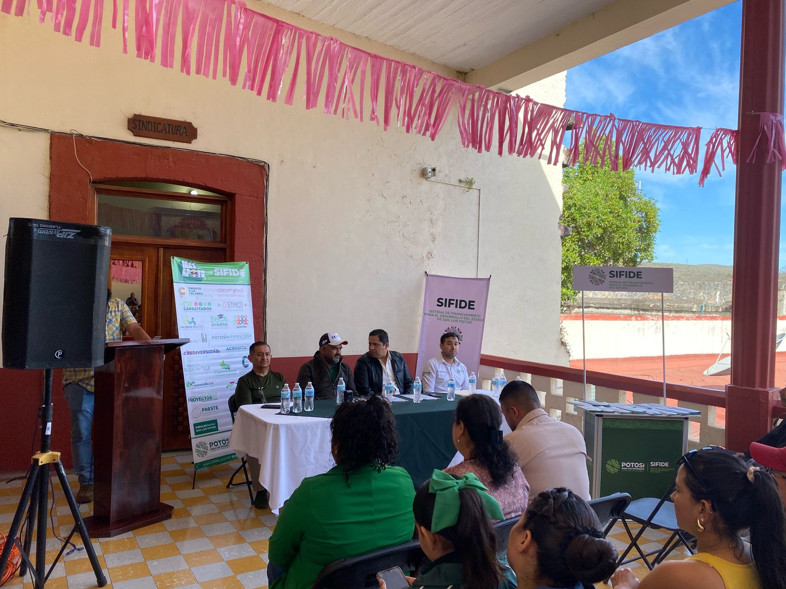EJECUTIVO ESTATAL PROMUEVE EMPRENDIMIENTOS Y NEGOCIOS EN RAYÓN