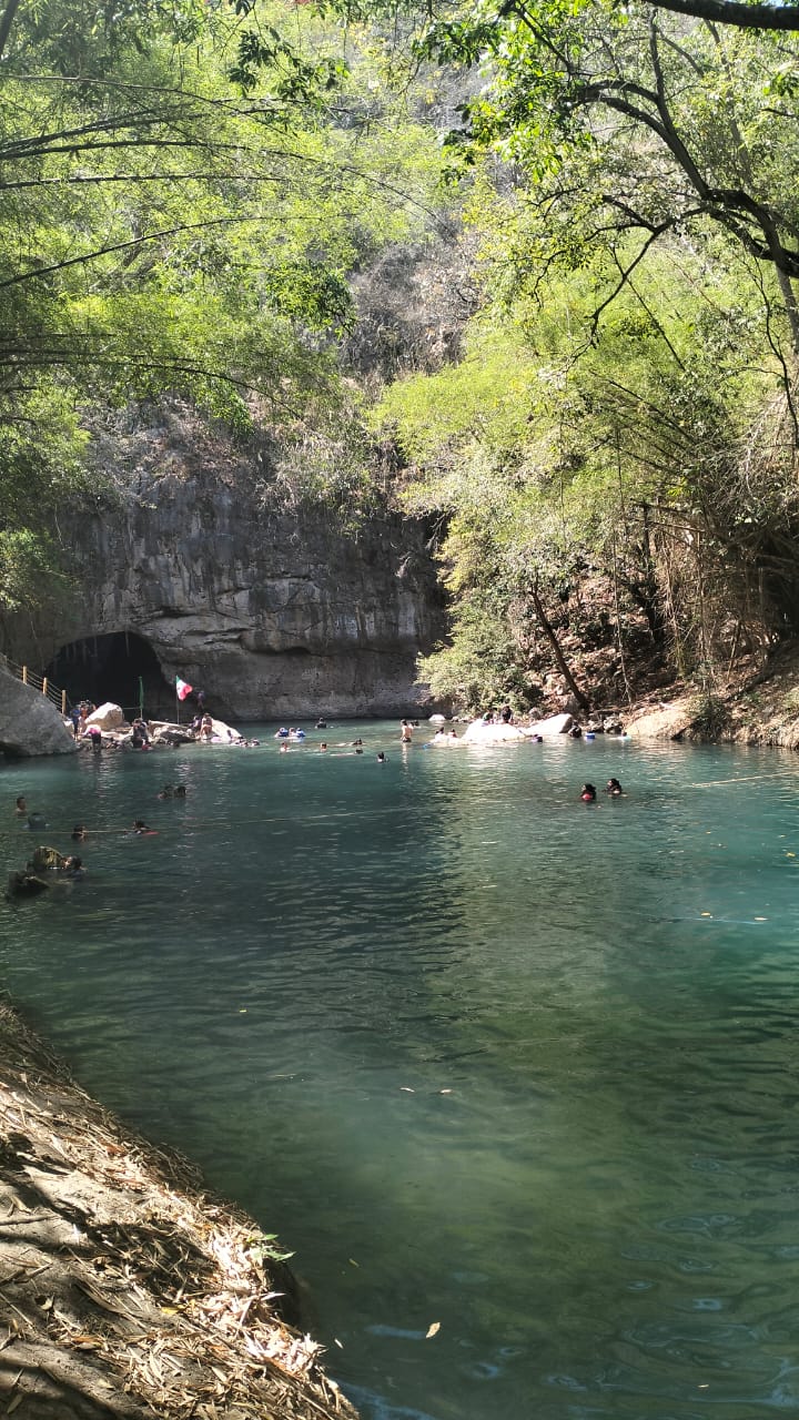 NACIMIENTO EN TAMUÍN, UN PARAÍSO IMPERDIBLE EN SEMANA SANTA  •	Oculto entre la Sierra de Tanchip