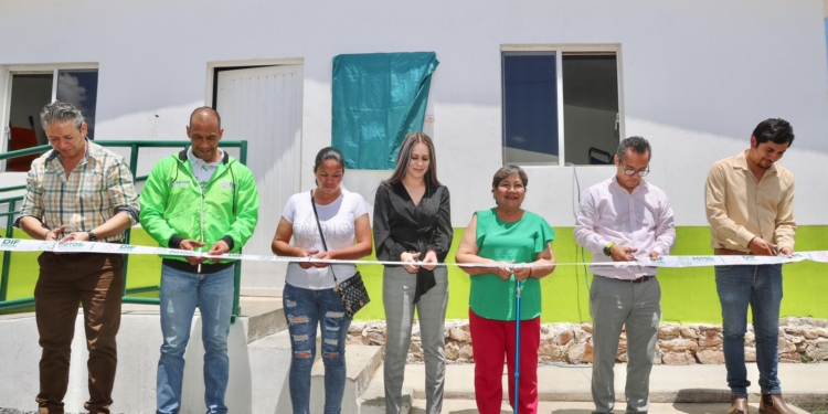 GOBIERNO DEL ESTADO ENTREGA CASA DE SALUD EN VILLA DE RAMOS