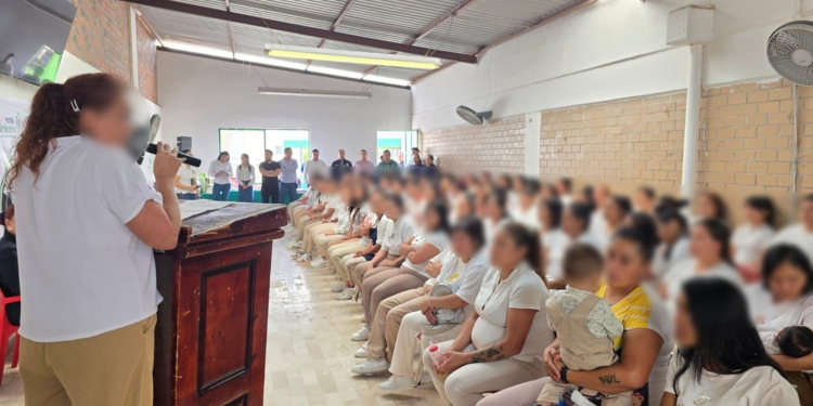 PARA IMPULSAR EL EMPRENDIMIENTO SIN LÍMITES, MUJERES PRIVADAS DE LA LIBERTAD EN LA PILA RECIBEN CAPACITACIÓN Y EDUCACIÓN FINANCIERA