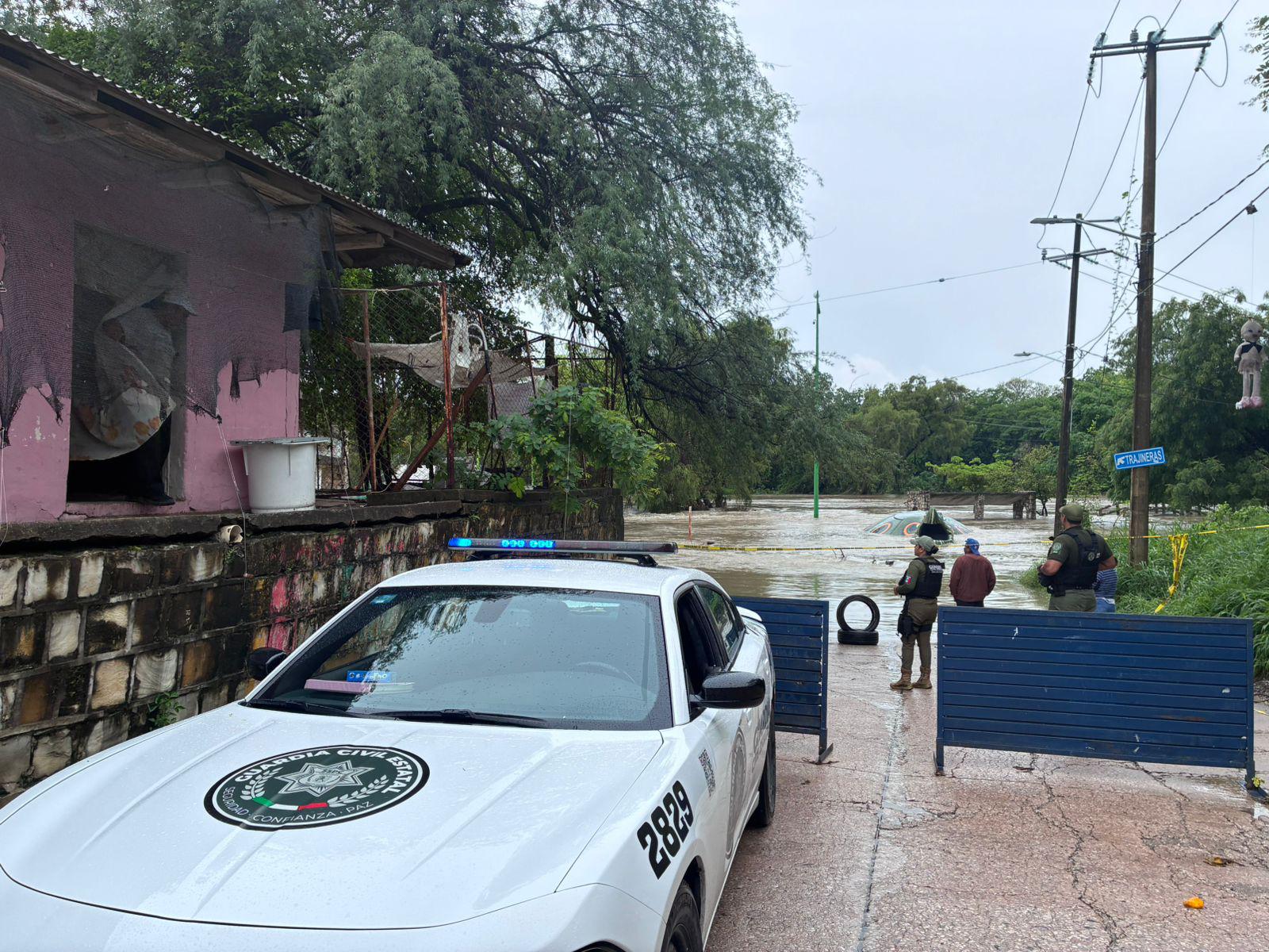 GUARDIA CIVIL ESTATAL REALIZA IMPORTANTE AYUDA HUMANITARIA EN LA REGIÓN HUASTECA