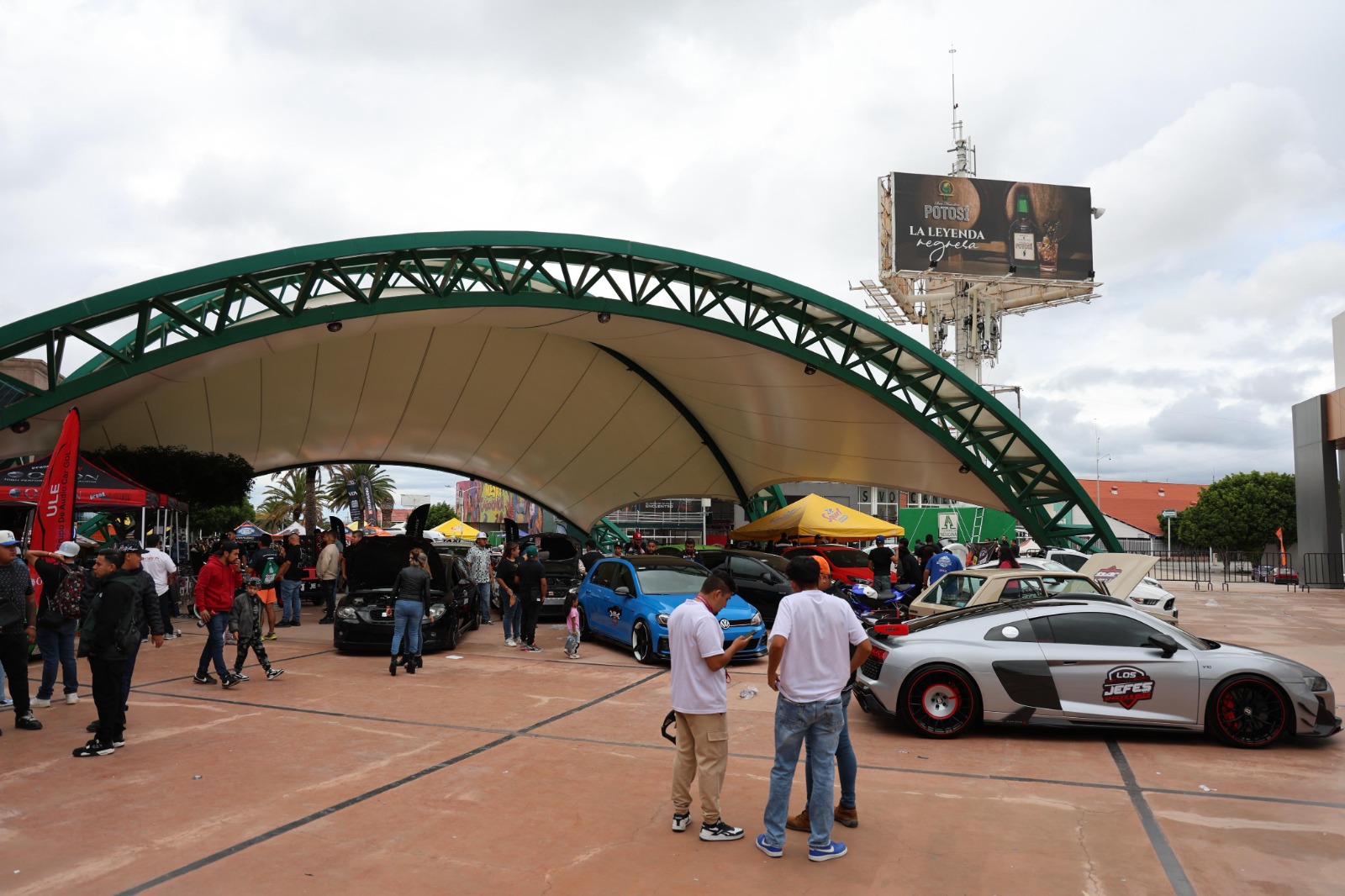 EXPOSICIÓN CANINA Y EXHIBICIÓN DE AUTOS DIERON VIDA A LA FENAPO EL FIN DE SEMANA