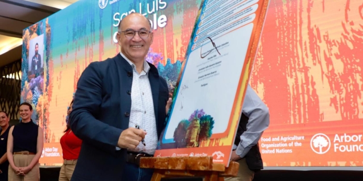 Desde San Luis Capital, impulso internacional para reconocer a los árboles como un derecho humano