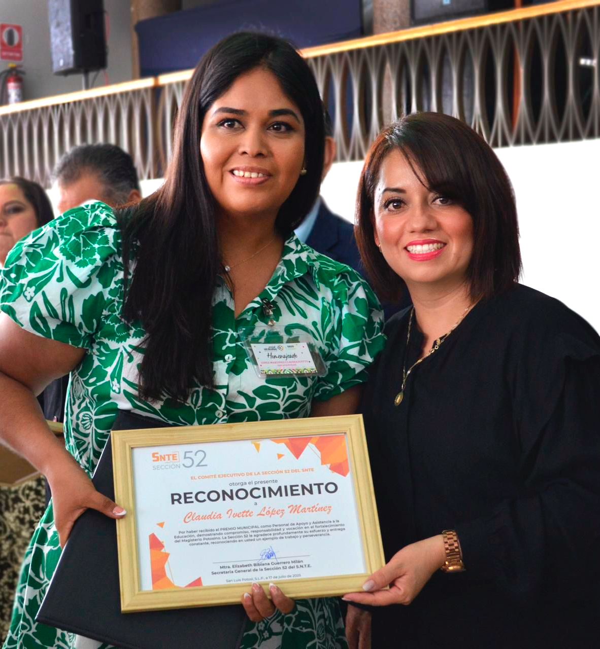 TRABAJADORES DE APOYO Y ASISTENCIA EDUCATIVA DEL SEER SON RECONOCIDOS