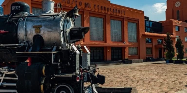 PRESENTARÁN DOCUMENTAL “ESPERANZA, LAS VENDEDORAS DEL TREN”.