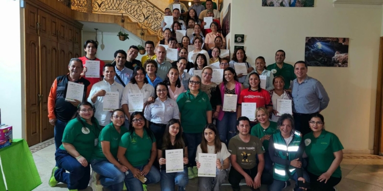 ESTADO CAPACITA A PRESTADORES DE SERVICIOS TURÍSTICOS EN LA HUASTECA