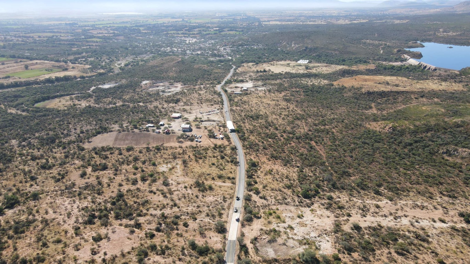 RICARDO GALLARDO SE REÚNE CON ALCALDES PARA IMPULSAR MÁS OBRAS