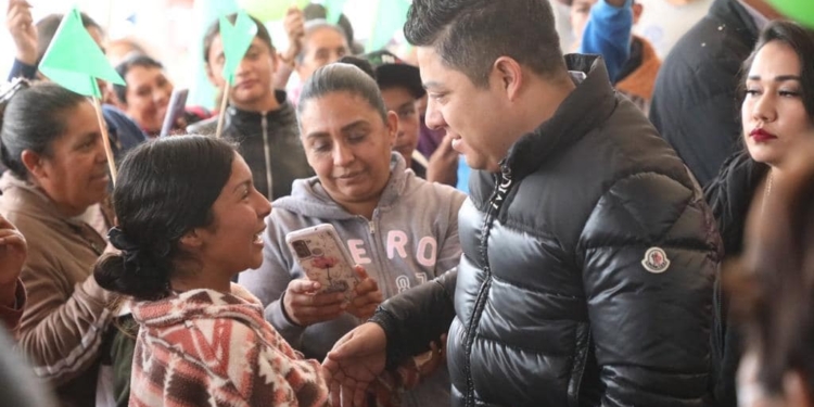 RICARDO GALLARDO SE REÚNE CON ALCALDES PARA IMPULSAR MÁS OBRAS