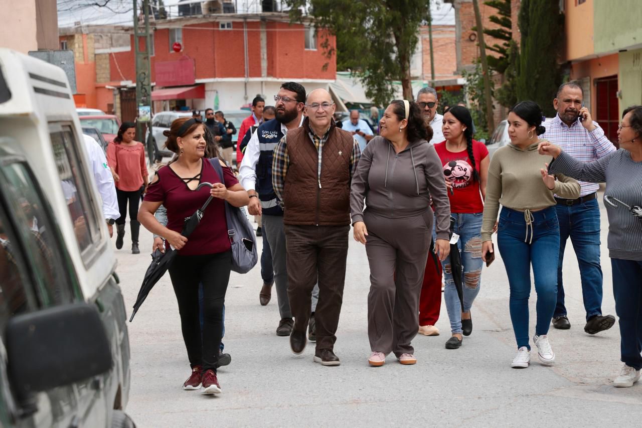 Alcalde Enrique Galindo anuncia pavimentaciones para la colonia Casanova, tras décadas de rezago