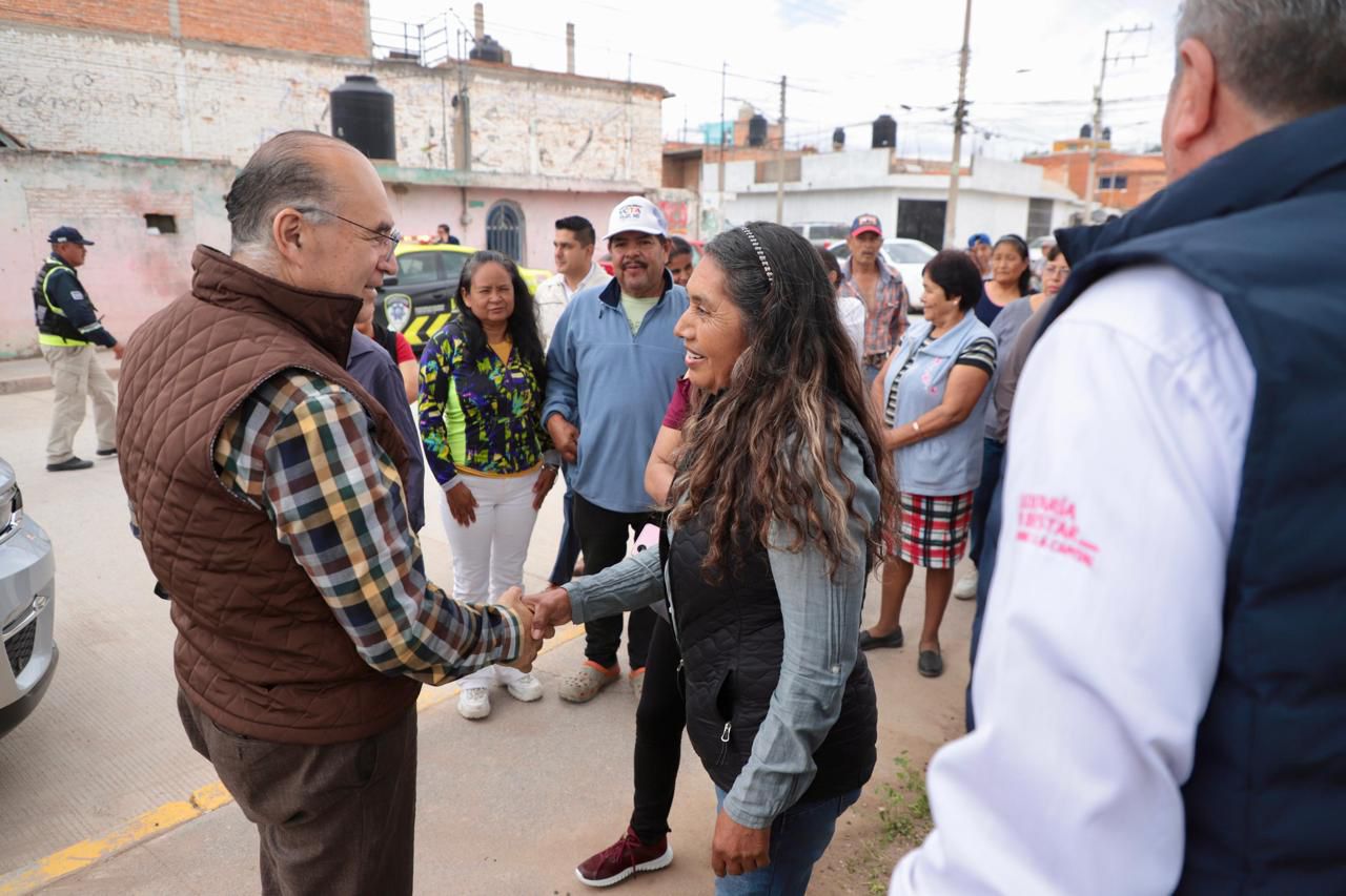 Alcalde Enrique Galindo anuncia pavimentaciones para la colonia Casanova, tras décadas de rezago
