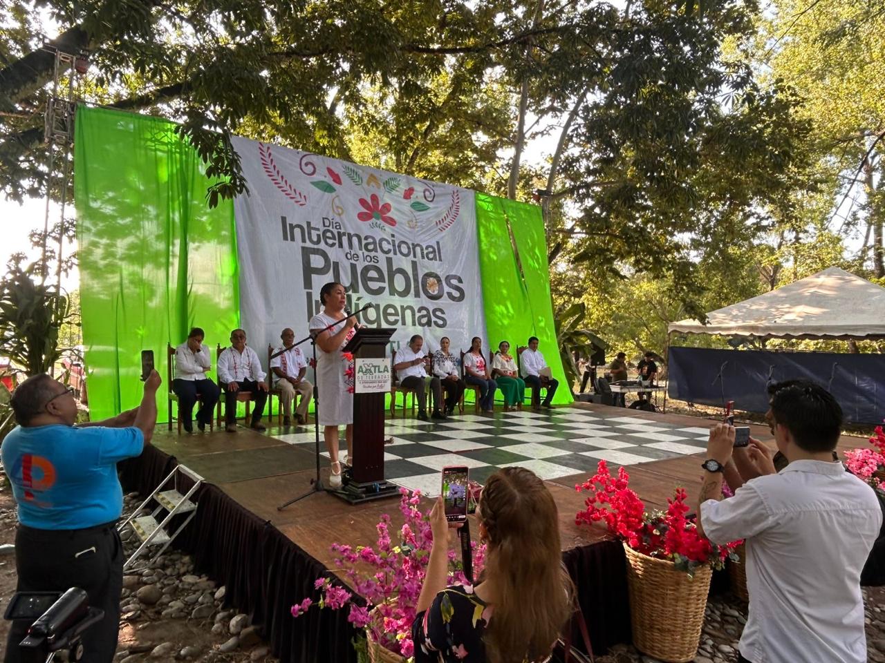 CONMEMORAN DIA DE LOS PUEBLOS INDIGENAS EN AXTLA DE TERRAZAS