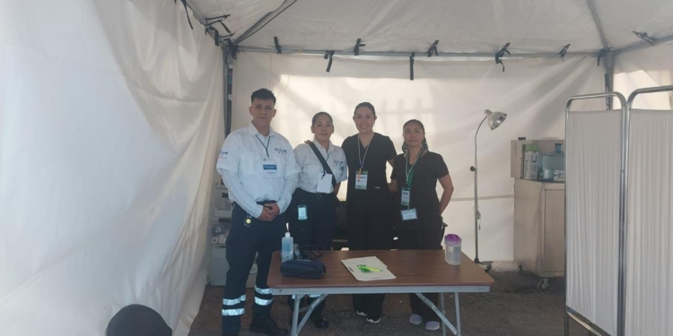 ATENCIÓN MÉDICA EFICIENTE EN INICIO DE LA FENAPO 2025