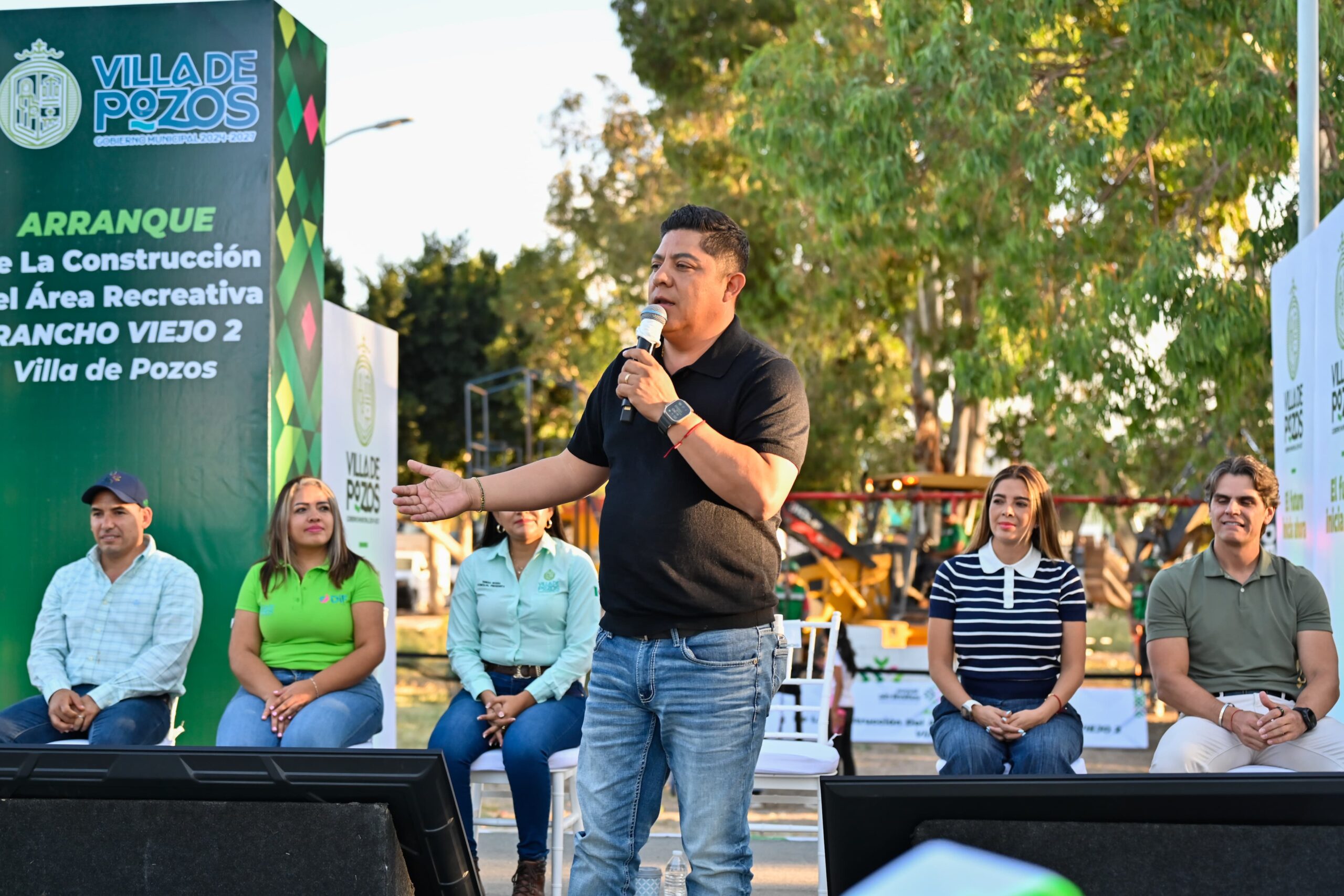 RICARDO GALLARDO LLEVA MÁS OBRA DE INFRAESTRUCTURA A VILLA DE POZOS