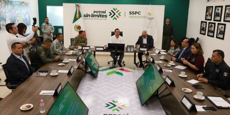 Ruta correcta en materia de seguridad y desarrollo