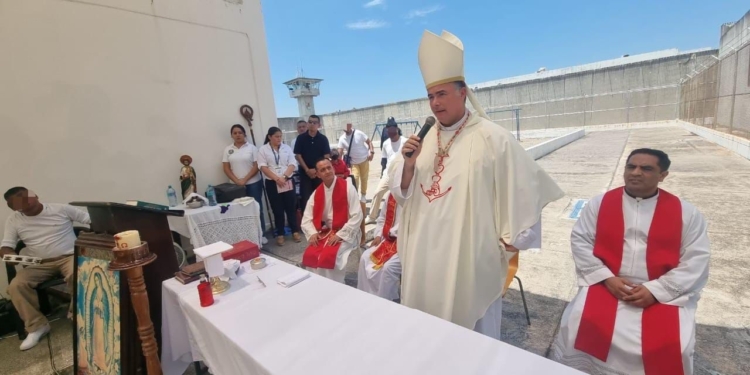 ARZOBISPO DE SAN LUIS POTOSÍ, REALIZA NUEVA VISITA EN EL CENTRO PENITENCIARIO DE LA PILA
