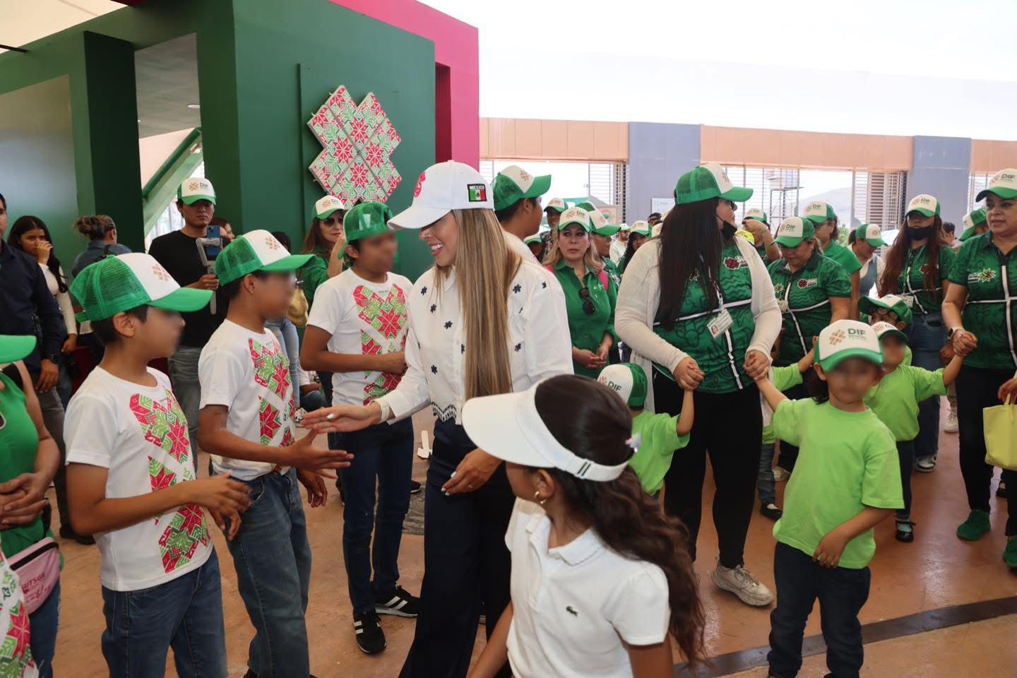 DÍA INOLVIDABLE PARA NIÑEZ POTOSINA EN LA FENAPO