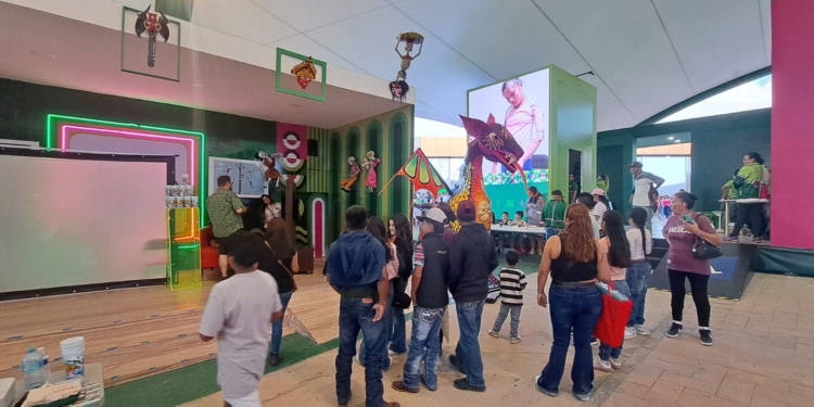 MÁS DE 500 PERSONAS DISFRUTARON DE CINETECA ALAMEDA EN LA FENAPO 2025