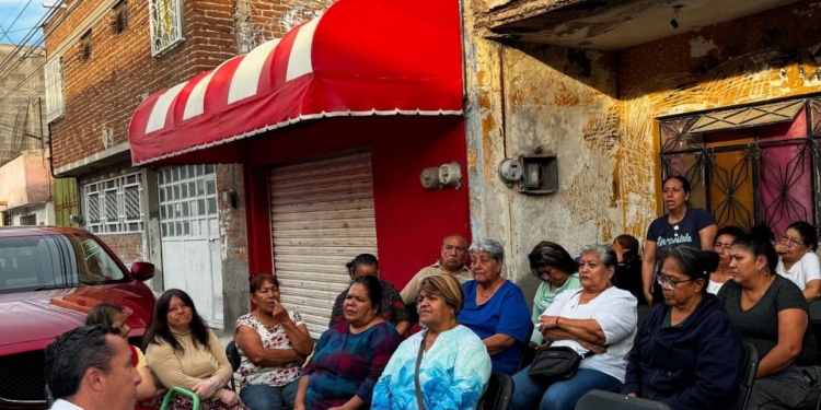 Gobierno de la Capital impulsa acuerdos ciudadanos en la colonia Constitución