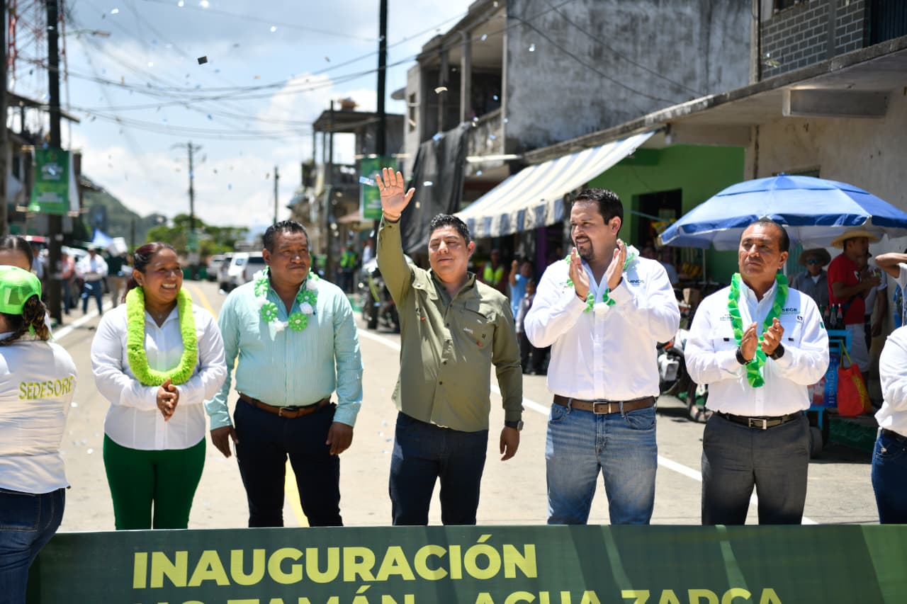 RICARDO GALLARDO RESTITUYE MOVILIDAD Y EQUIDAD EDUCATIVA EN LA HUASTECA
