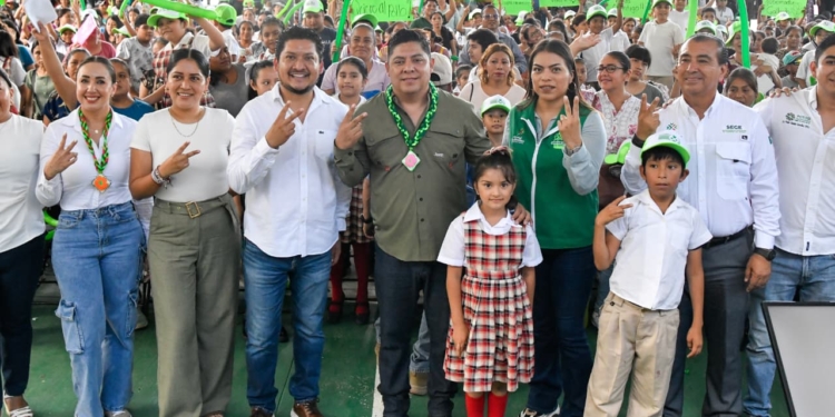 RICARDO GALLARDO RESTITUYE MOVILIDAD Y EQUIDAD EDUCATIVA EN LA HUASTECA