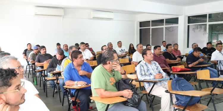 ACADEMIA ESTATAL DE SEGURIDAD CAPACITA A CONDUCTORES DE TRANSPORTE PÚBLICO