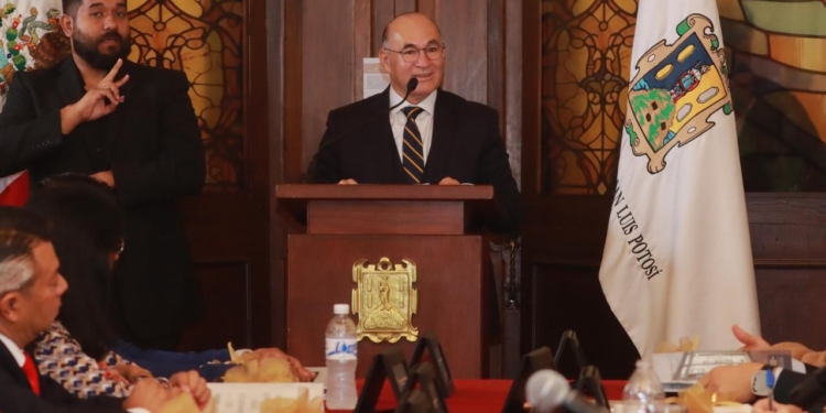 “El San Luis Amable se escribe con amor y compromiso”: Enrique Galindo entrega su Primer Informe al Cabildo