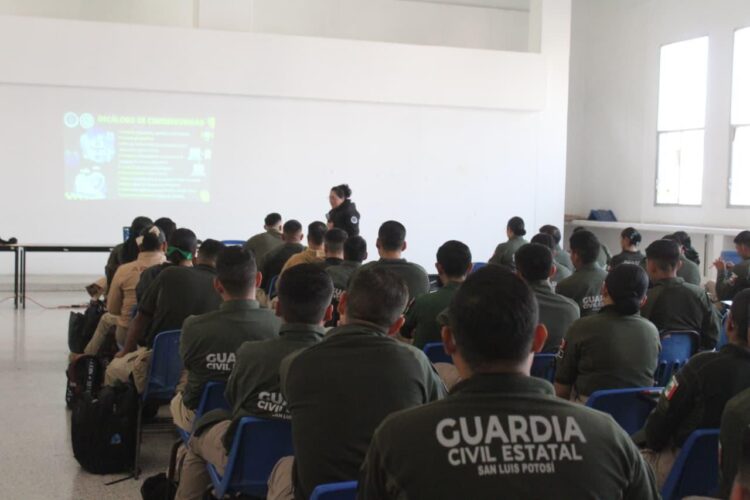 SSPCE FORTALECE LA FORMACIÓN DE NUEVOS ELEMENTOS DE LA GUARDIA CIVIL ESTATAL CON CONFERENCIA SOBRE CIBERDELITOS