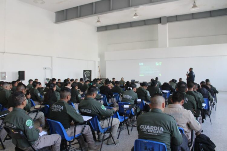 SSPCE FORTALECE LA FORMACIÓN DE NUEVOS ELEMENTOS DE LA GUARDIA CIVIL ESTATAL CON CONFERENCIA SOBRE CIBERDELITOS