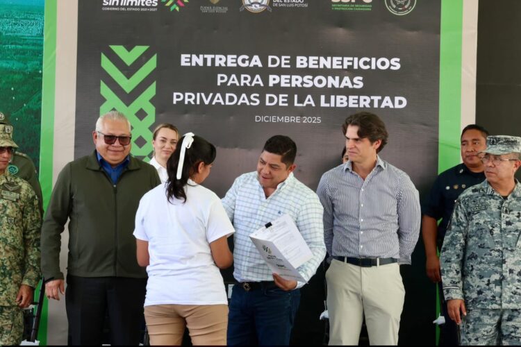 RICARDO GALLARDO ENTREGA PRELIBERACIONES EN EL CENTRO DE REINSERCIÓN SOCIAL “LA PILA”