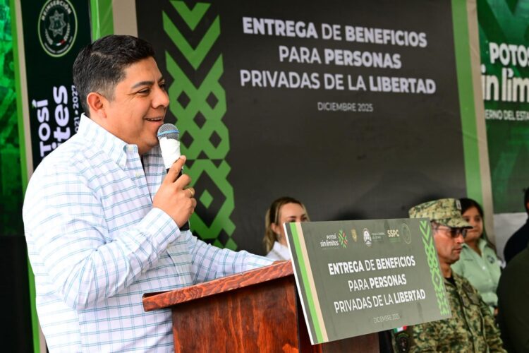 RICARDO GALLARDO ENTREGA PRELIBERACIONES EN EL CENTRO DE REINSERCIÓN SOCIAL “LA PILA”
