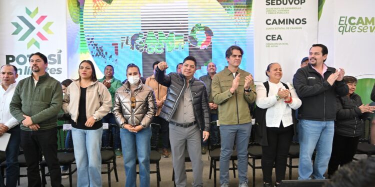 RICARDO GALLARDO ENCHULA LA COLONIA PROVIDENCIA