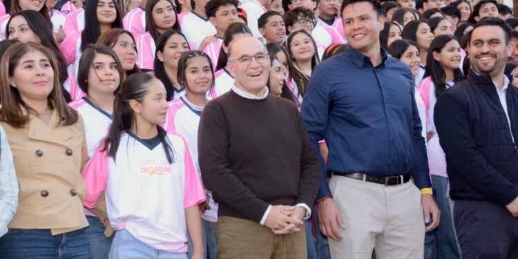 Alcalde Enrique Galindo abandera a más de 750 atletas capitalinos rumbo a la Olimpiada Nacional CONADE 2026