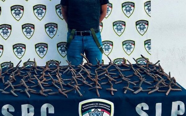 Policía de la Capital asegura a hombre en posesión de más de 70 artefactos poncha llantas