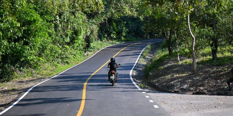RECONSTRUYE RICARDO GALLARDO CUATRO CARRETERAS MÁS DE TAMAZUNCHALE