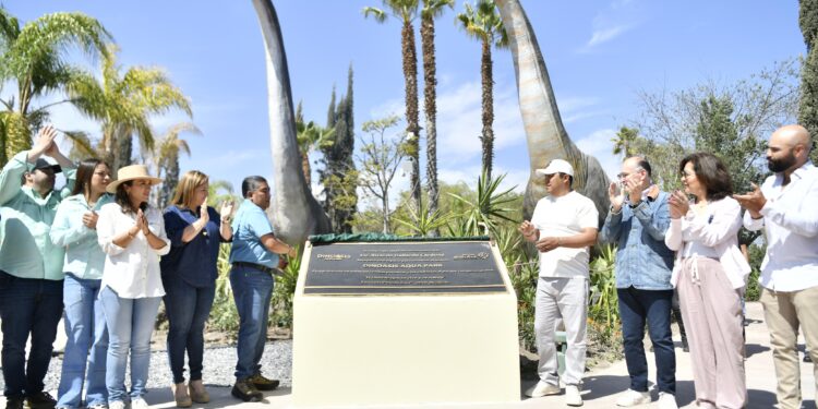 RICARDO GALLARDO CUMPLE A POTOSINOS CON PARQUE ACUÁTICO DINO OASIS