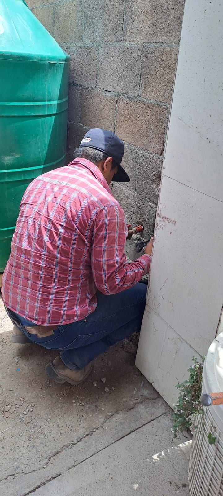 ESTADO BRINDA MANTENIMIENTO AL SISTEMA DE AGUA EN ESCALERILLAS