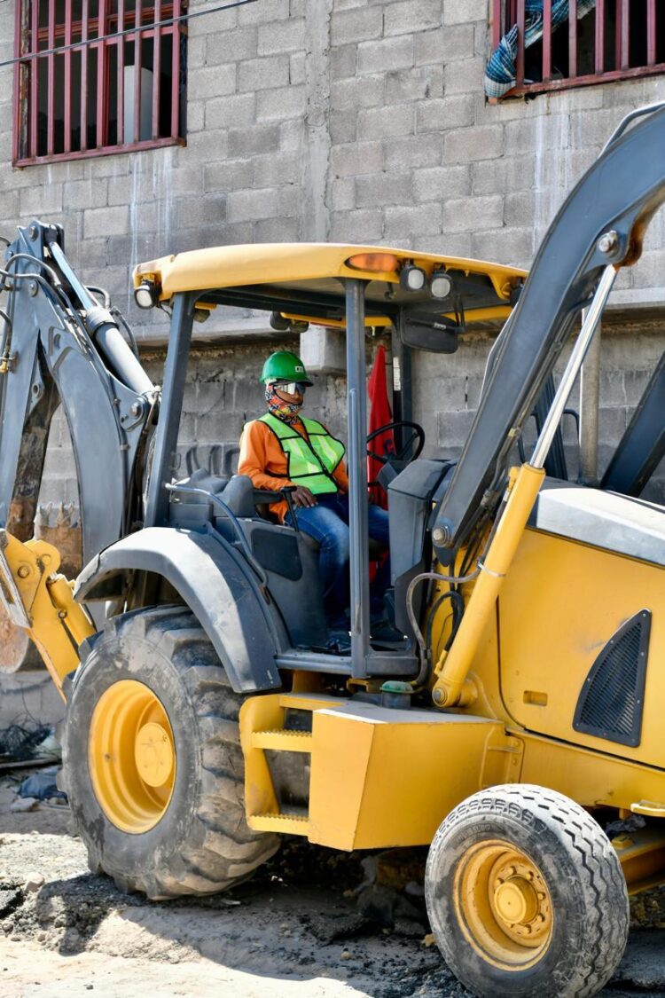 RICARDO GALLARDO ARRANCA PAVIMENTACIÓN TOTAL DE CALLES EN COLONIA LOS LIMONES