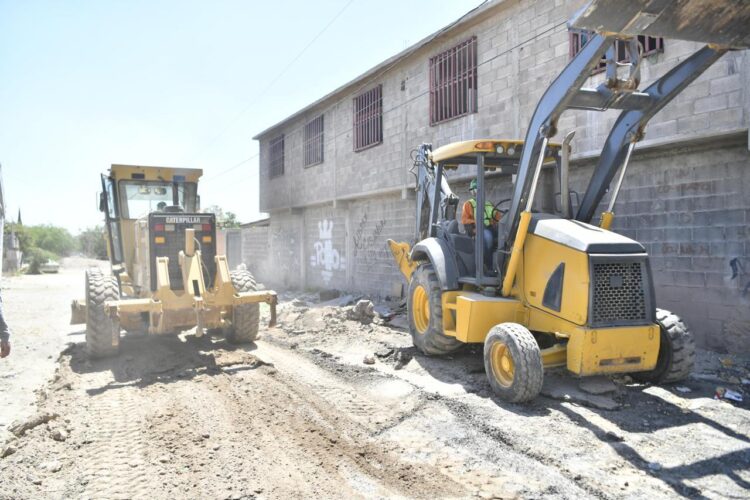 RICARDO GALLARDO ARRANCA PAVIMENTACIÓN TOTAL DE CALLES EN COLONIA LOS LIMONES