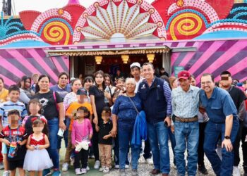 Gobierno de la Capital y Tihany Spectacular regalan sonrisas a 1,500 niñas y niños en el mes de la niñez